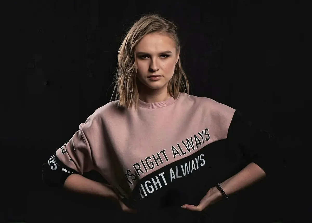 Концерт Веры Котельниковой в стендап-клубе «КЛУП» в Казани