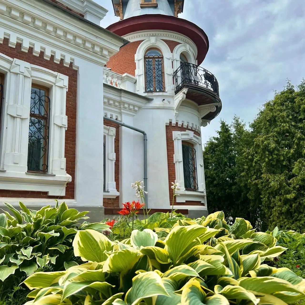 Бесплатные мероприятия в саду и особняке Клодта в День России