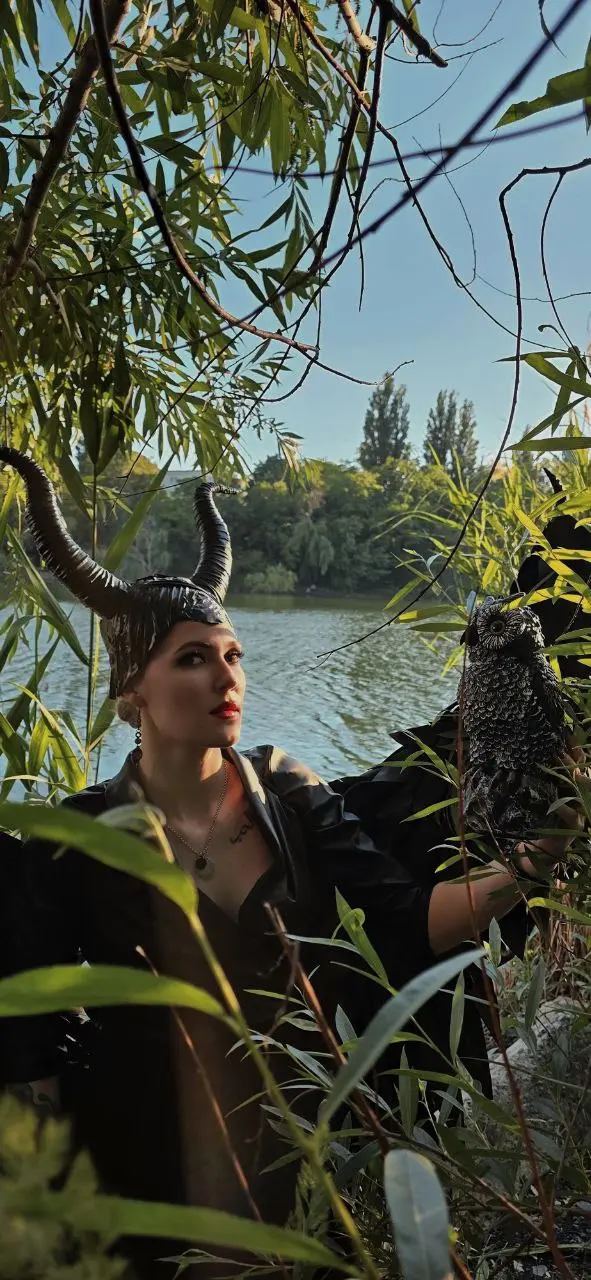 Повтор фотодня в стиле Малифисента