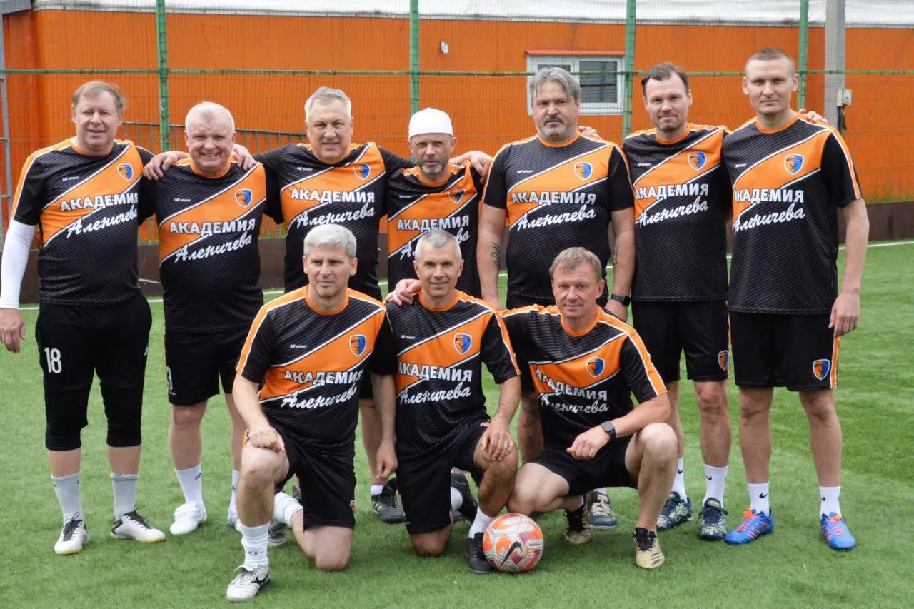 День рождения в кругу воспитанников, звезд футбола и «Динамо» Брянск