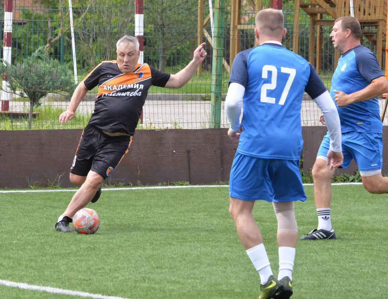 День рождения в кругу воспитанников, звезд футбола и «Динамо» Брянск