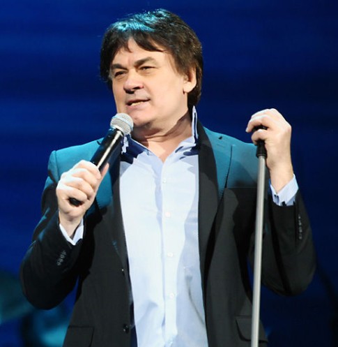 Александр Серов