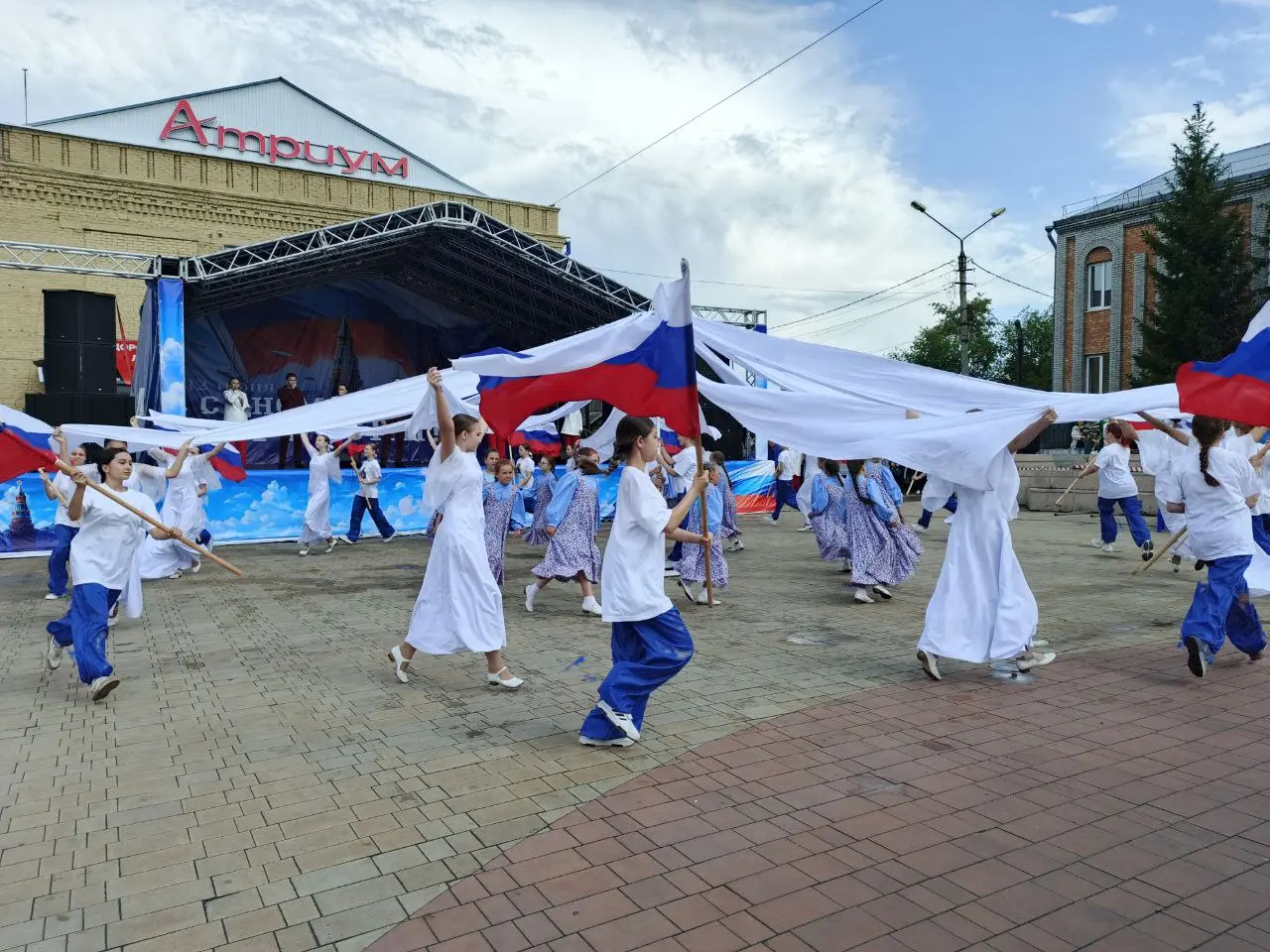 Праздничный концерт, посвящённый Дню России