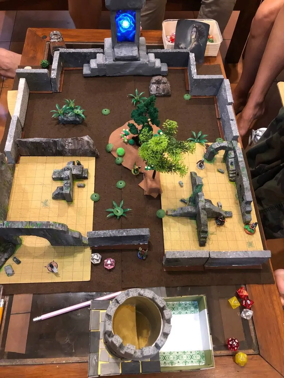 Играем в d&d (Подземелья и драконы)