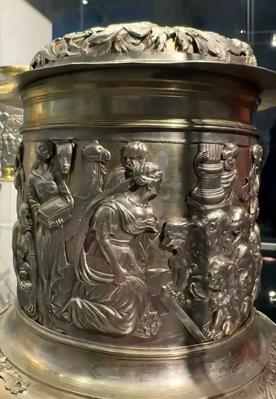 Последняя возможность увидеть шедевры западноевропейского художественного серебра XVI-XX вв. в Приморской картинной галерее