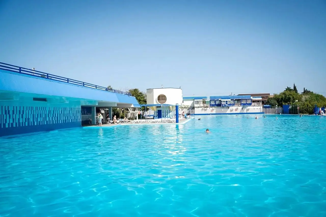 Бассейн с морской водой Адлер-курорт