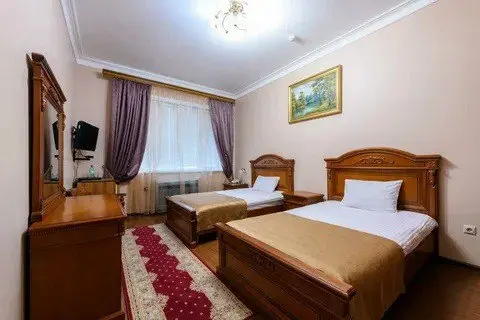 ВЕЛИЧЕСТВЕННЫЕ ГОРЫ И ТЕПЛОЕ МОРЕ