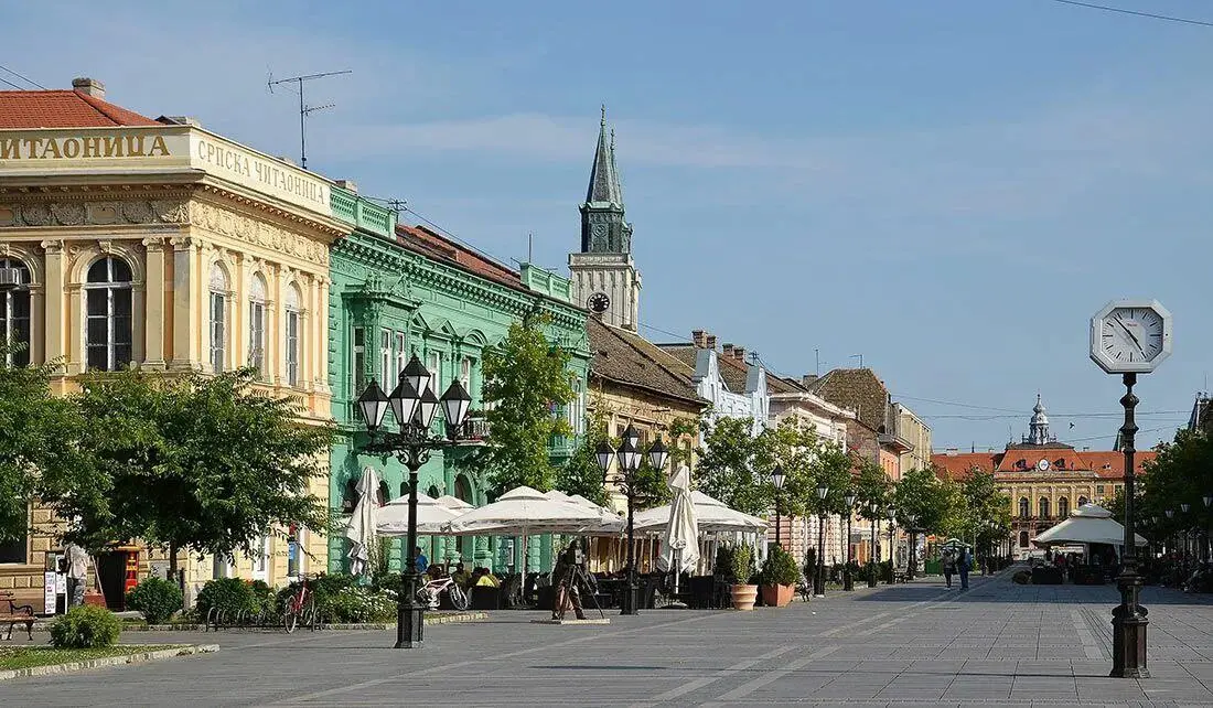 экскурсия на границе с Хорватией, Бачская крепость, Сомбор, Розовое озеро
