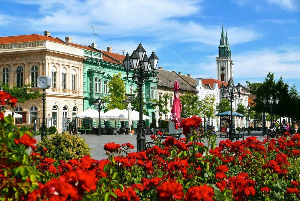 экскурсия на границе с Хорватией, Бачская крепость, Сомбор, Розовое озеро