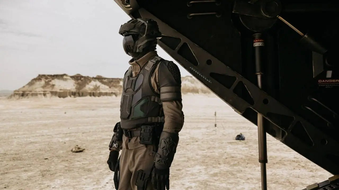 Фантастический сериал «ТРУДНО БЫТЬ БОГОМ»