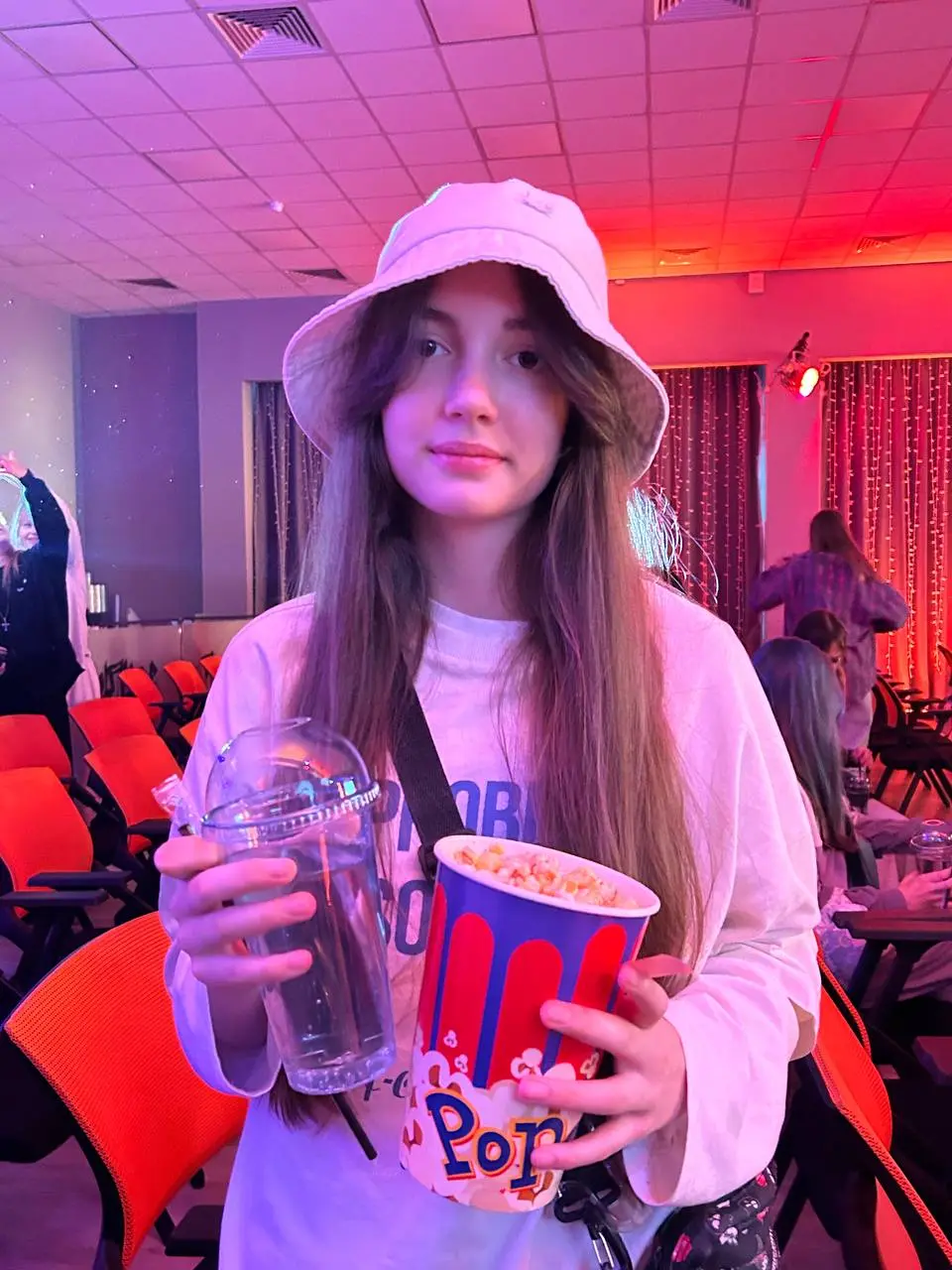 Первый Кинопоказ для гостей