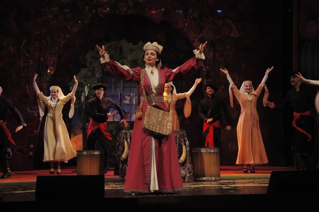 комедия-водевиль "Ханума"