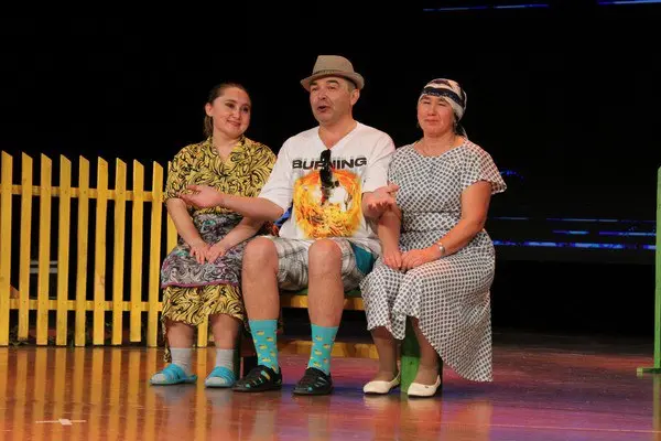 Спектакль "Садись со мною рядышком"