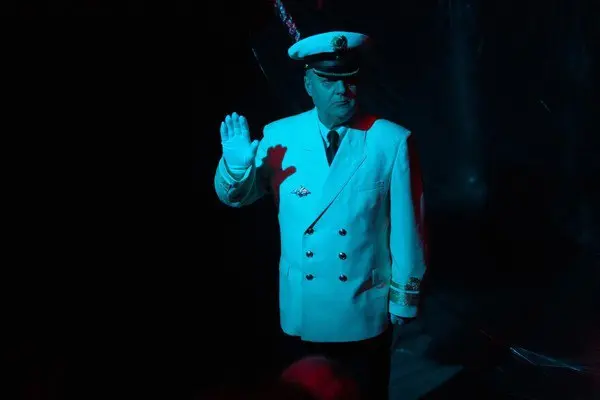 Спектакль "В открытом море"