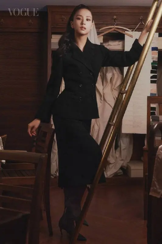 Vogue Singapore, June 25