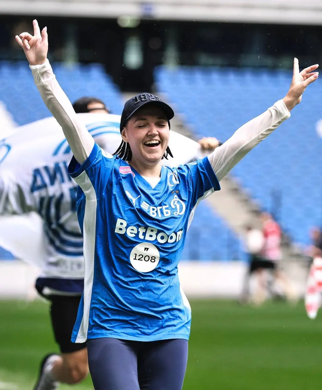 расписание на неделю; тренировки в парке "Динамо"