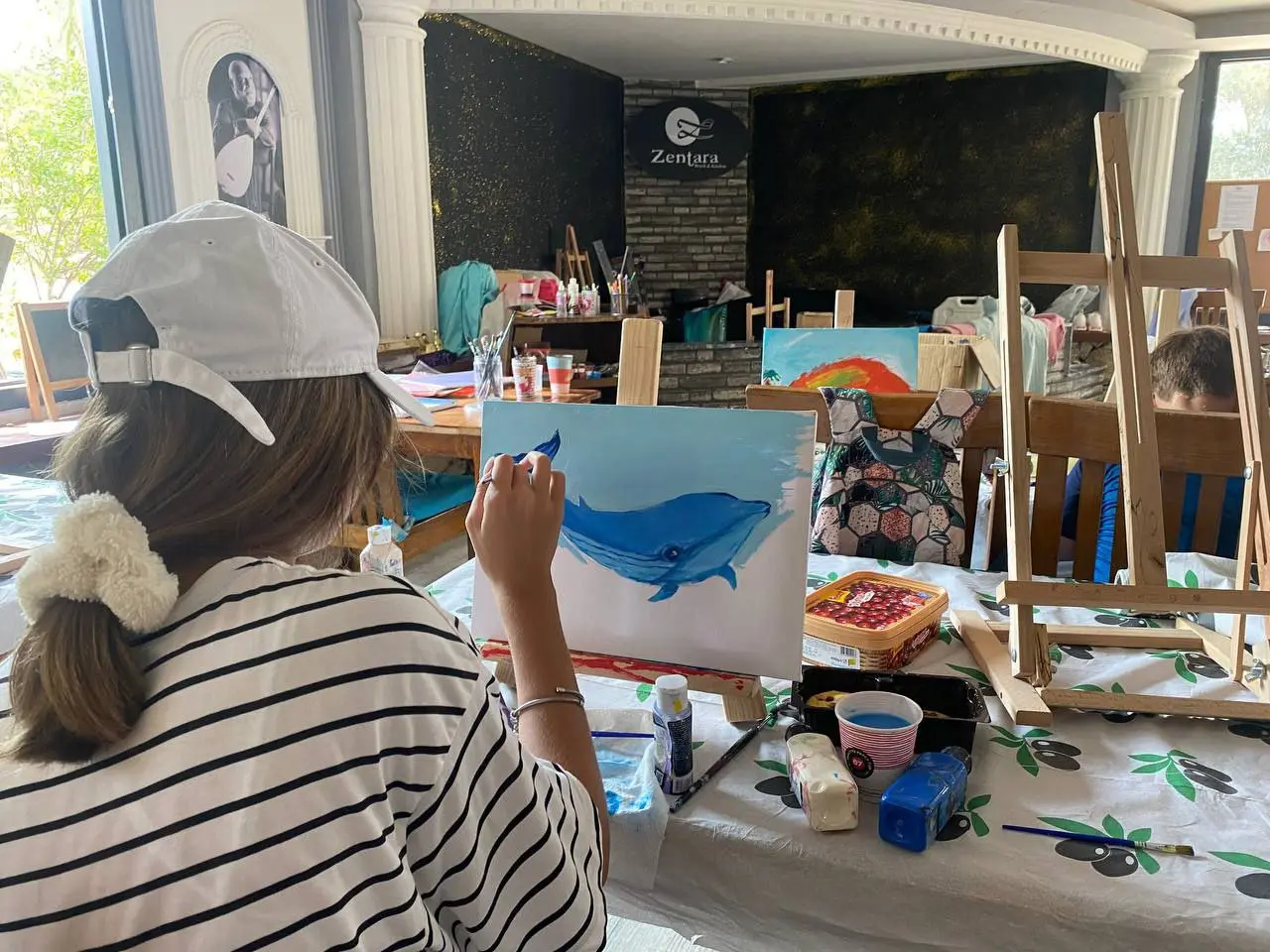 ЛЕТНИЙ ТВОРЧЕСКИЙ ЛАГЕРЬ "ART CAMP"