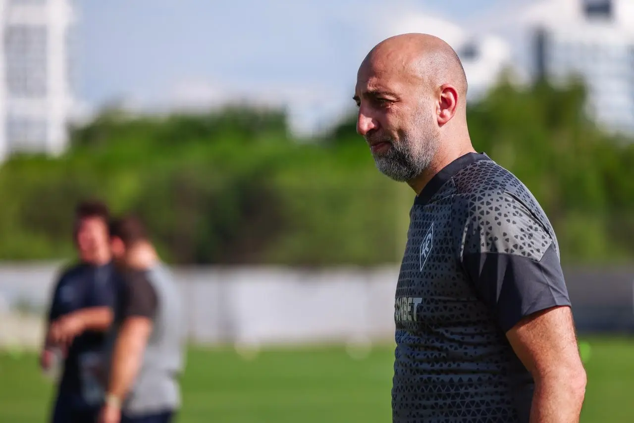 Тренерский штаб Магомеда Адиева в «Крыльях Советов»