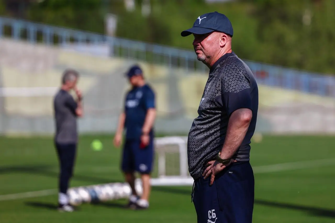 Тренерский штаб Магомеда Адиева в «Крыльях Советов»