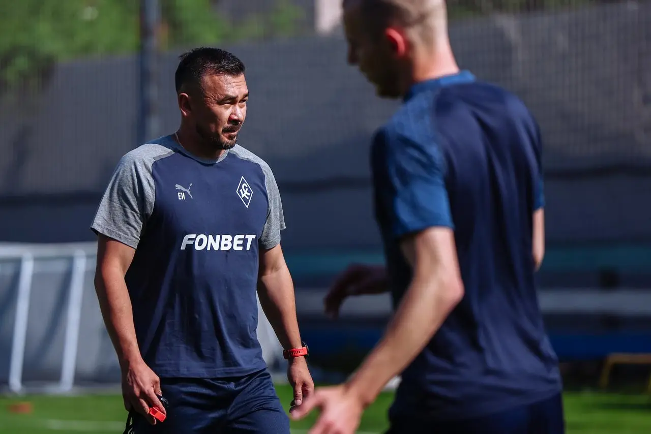 Тренерский штаб Магомеда Адиева в «Крыльях Советов»