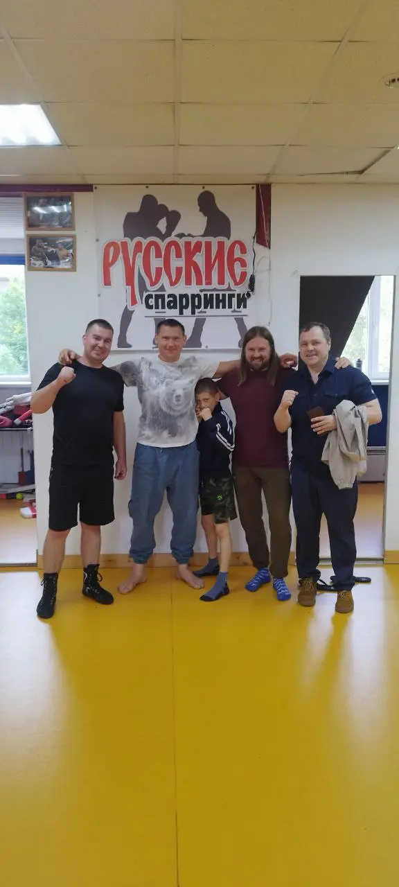 Тренировка по боксу на РУССКИХ СПАРРИНГАХ