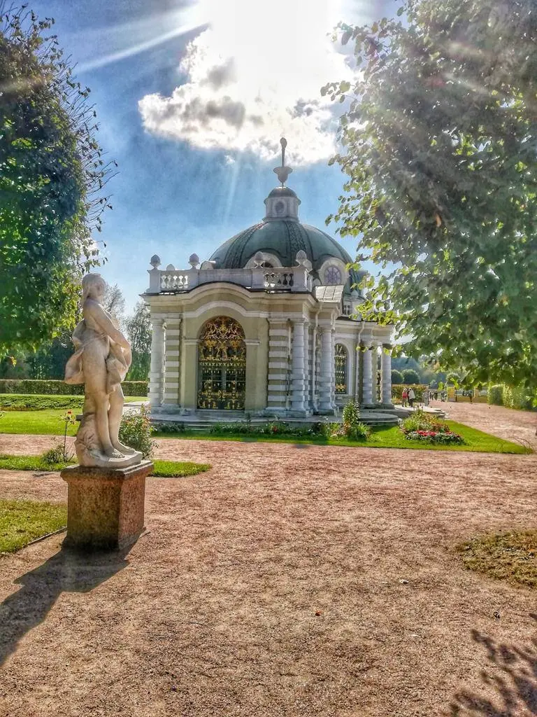 БЛИСТАТЕЛЬНОЕ КУСКОВО - РОДОВОЕ ИМЕНИЕ ШЕРЕМЕТЕВЫХ С КАНДИДАТОМ ИСТОРИЧЕСКИХ НАУК ЕЛЕНОЙ ДВОРЯНЦЕВОЙ