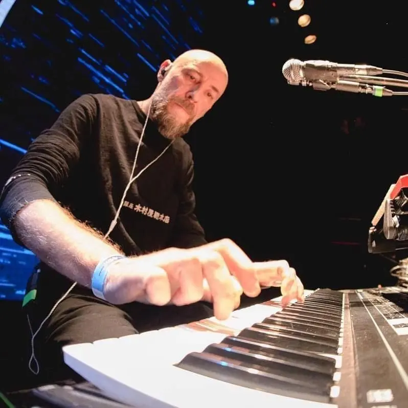 18 июня на ARTSREDA Константин Смирнов - клавишные, программирование