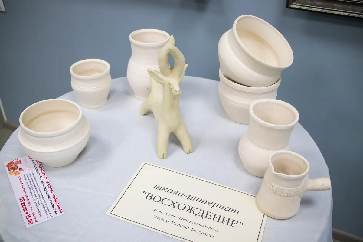 Выставка изделий из глины в Центре культурного развития "Берегиня"