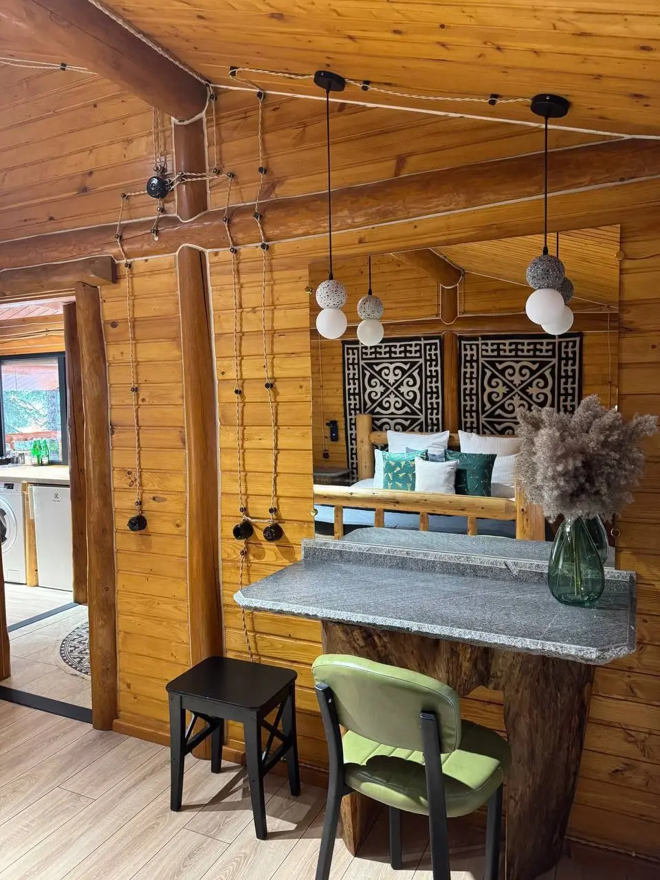 relax space "Чёрная белка"