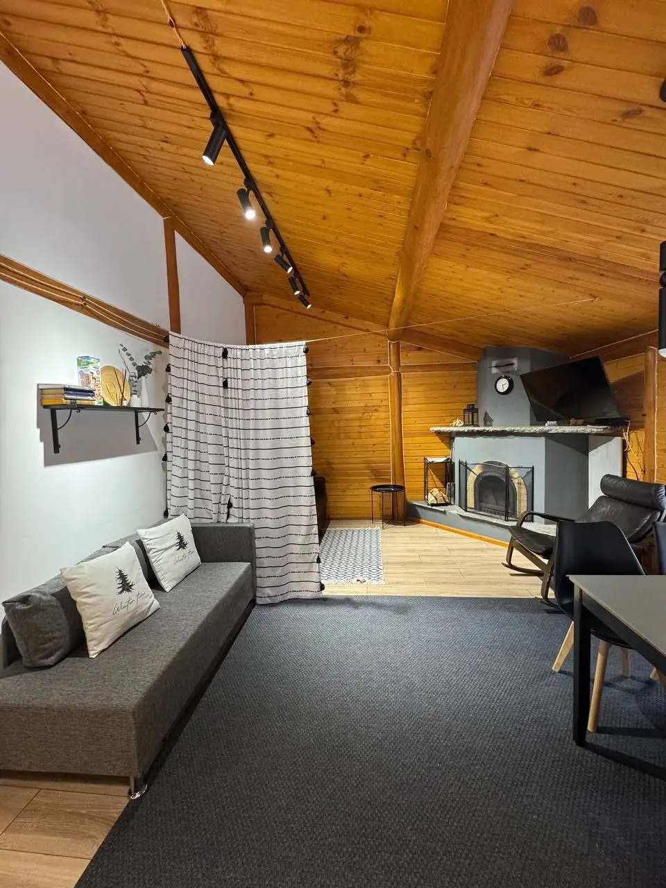 relax space "Чёрная белка"