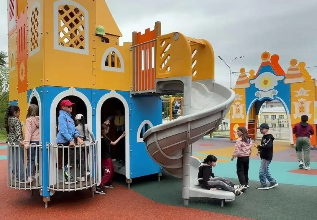 Игровая площадка «Солнечный город» в Магадане