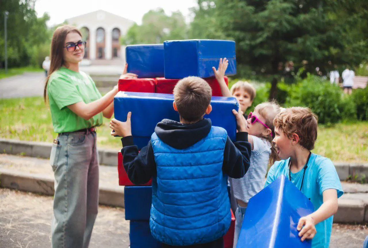 Выходи играть во двор