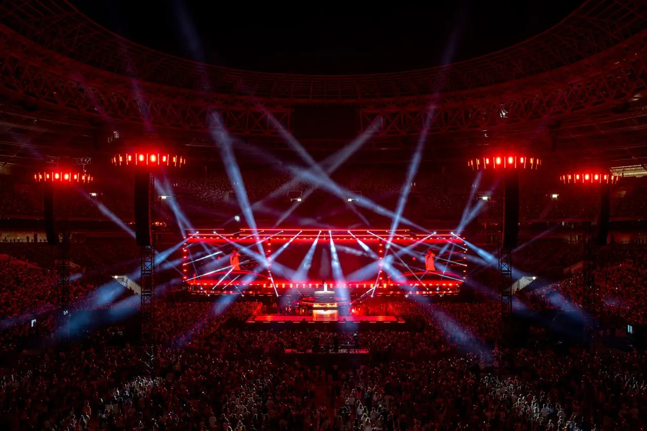 Масштабное шоу «Навсегда» Полины Гагариной в Лужниках