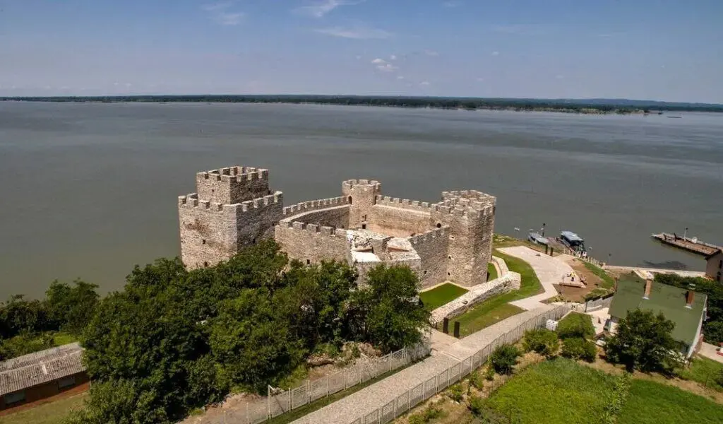 Древний Рим (Виминациум), крепость Рам-Серебряное озеро (речная прогулка по Дунаю, купание)
