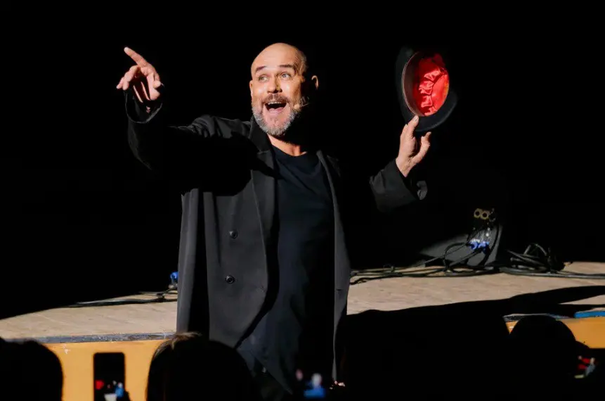 Моноспектакль «Максим Аверин. Научи меня жить» 16+