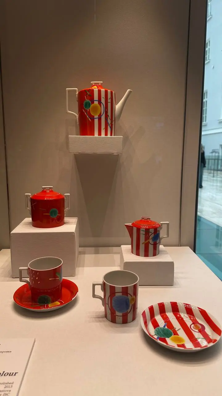 Выставка «Взаимодействие. Фарфор Веры Бакастовой»