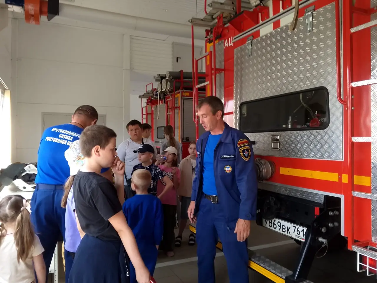 Ученики школы х. Гуляй-Борисовска посетили пожарную часть № 242 Ростовской областной противопожарной службы