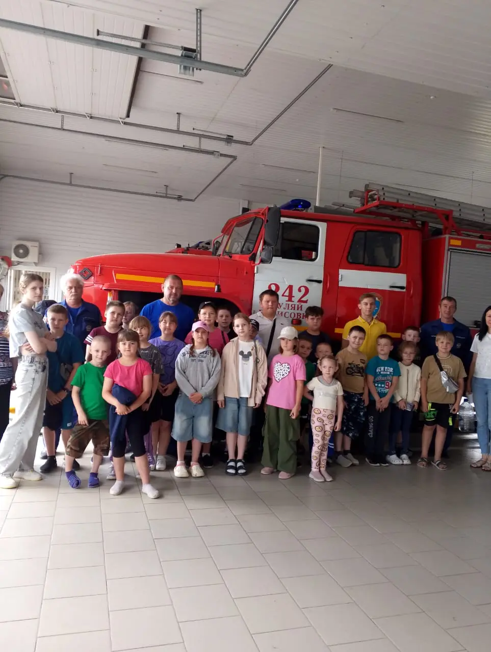 Ученики школы х. Гуляй-Борисовска посетили пожарную часть № 242 Ростовской областной противопожарной службы