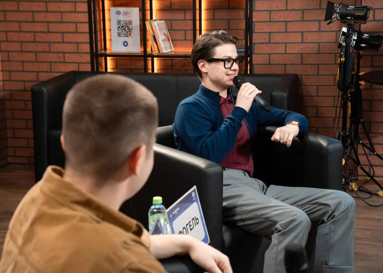 Заключительная в этом учебном году творческая встреча: в гостях у Первой Академии медиа – артист лейбла ALLSTARS MUSIC Фогель