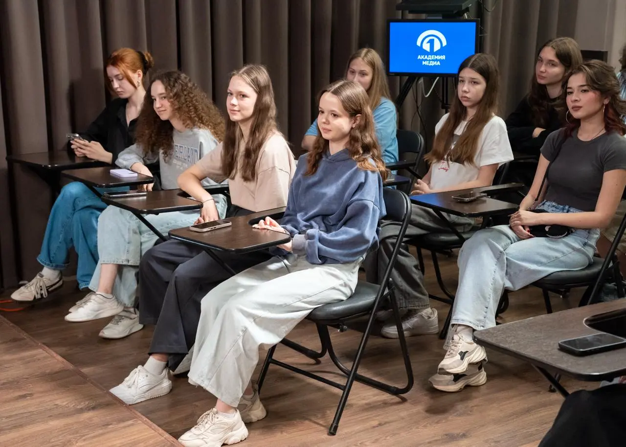 Заключительная в этом учебном году творческая встреча: в гостях у Первой Академии медиа – артист лейбла ALLSTARS MUSIC Фогель