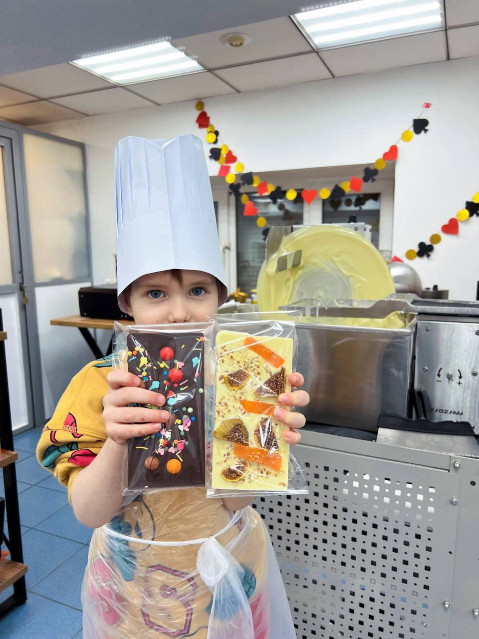 Скидка 25% на новогодние программы с мастер-классами и дегустациями в шоколадную мастерскую «РУ.ДО»