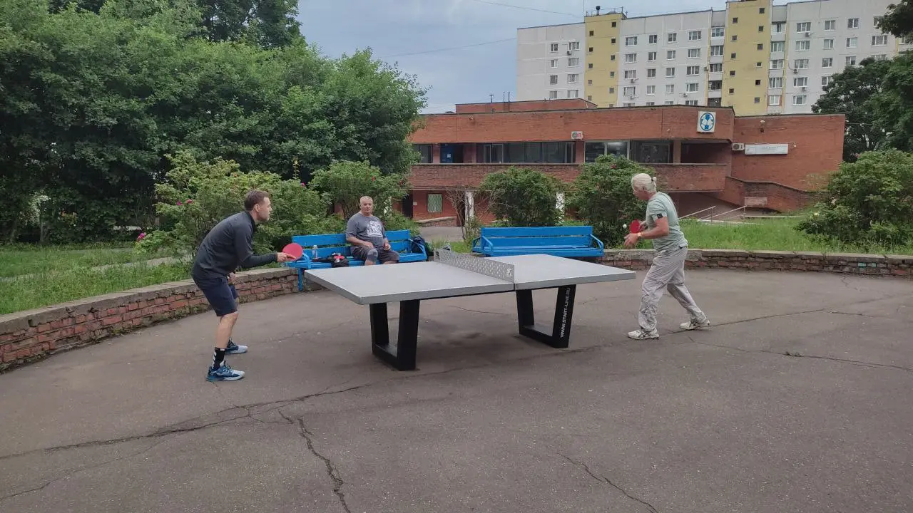Настольный теннис летом