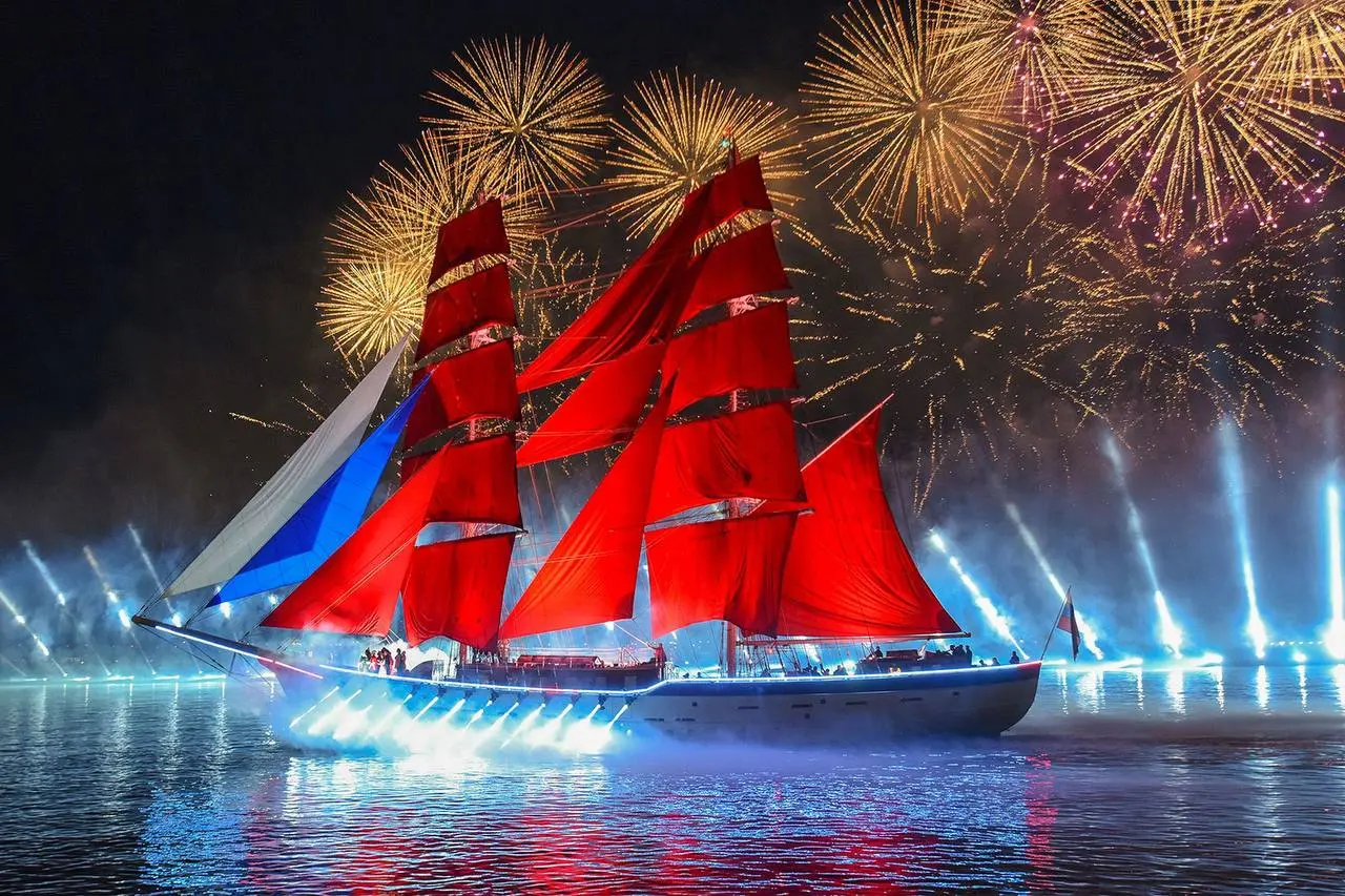 Главный символ "Алых парусов" пройдёт по новому маршруту на Неве