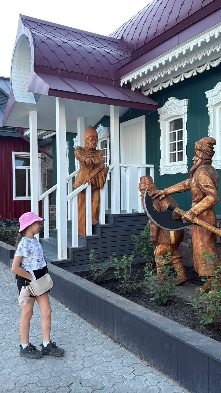 Финал фестиваля по скульптурам, мотивам из сказок и стрит-арт в день рождения Виктора Цоя