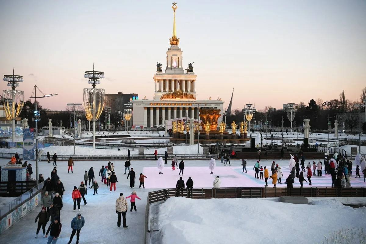БЕСПЛАТНО посетить каток ВДНХ