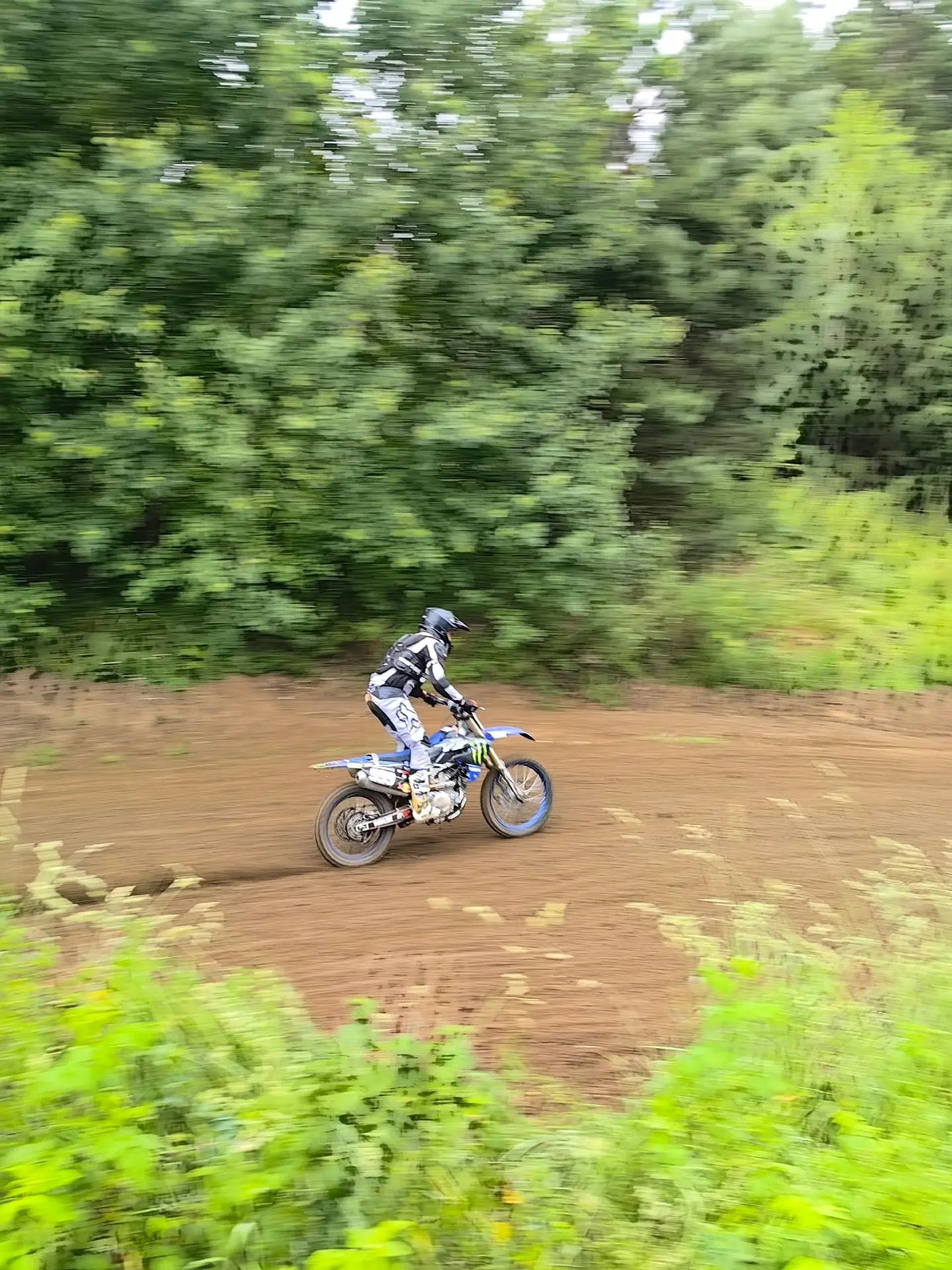 День соревнований по мотоциклетному спорту (мотокроссу)