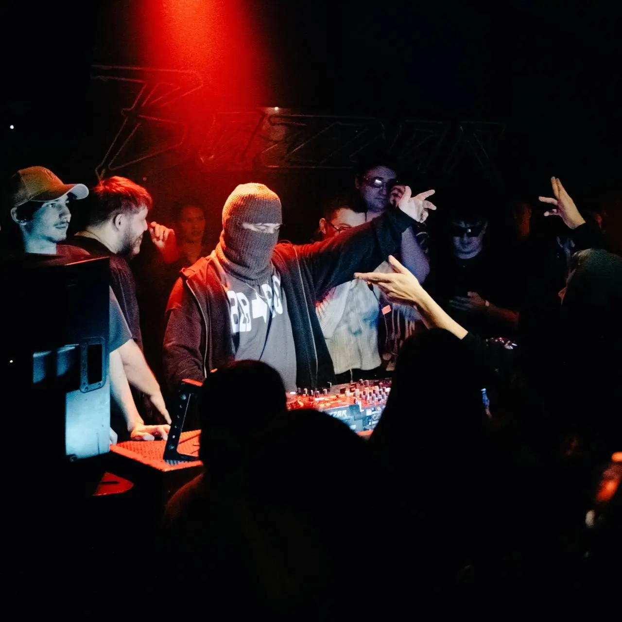 вечеринка казанского хип-хоп-сообщества Custom в Уфе