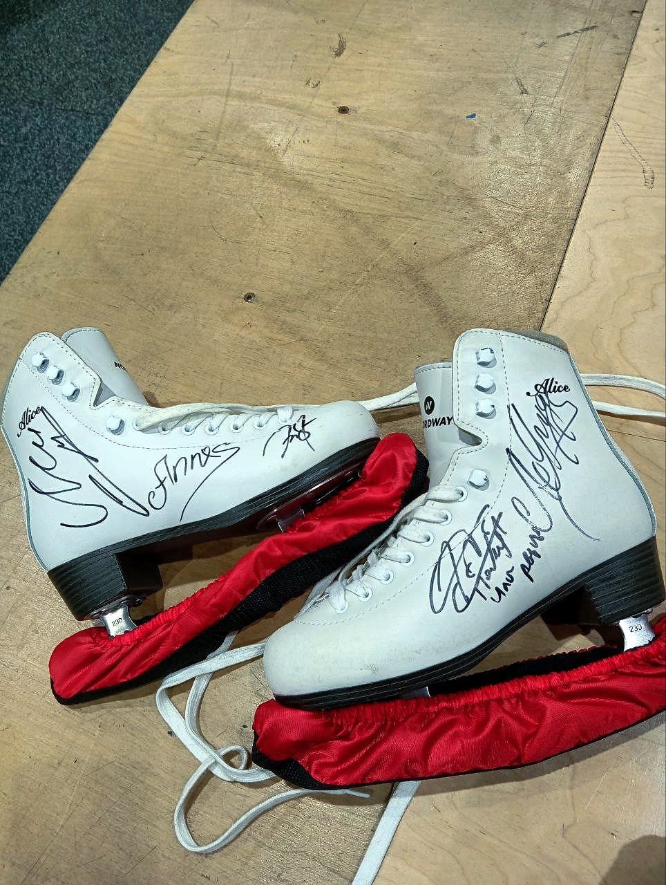 Шоу в честь открытия зимнего сезона на катке ВДНХ