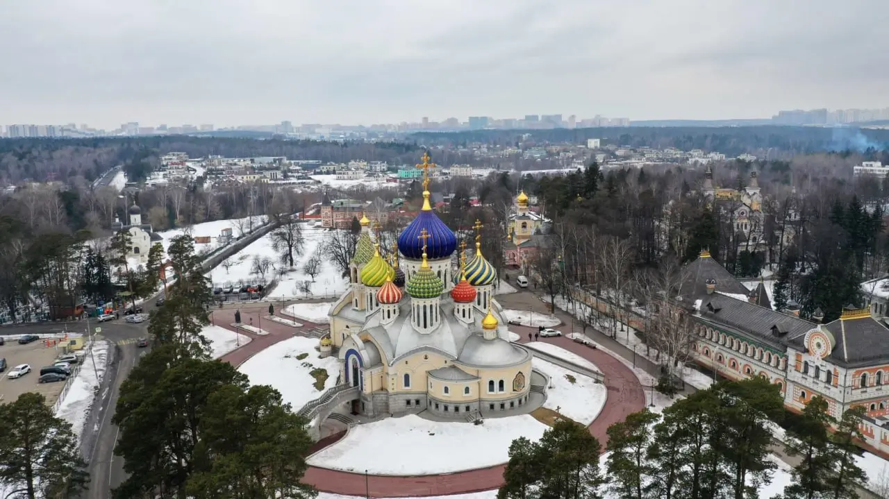 Второй семейный поход по Переделкино и храму святого Андрея Боголюбского