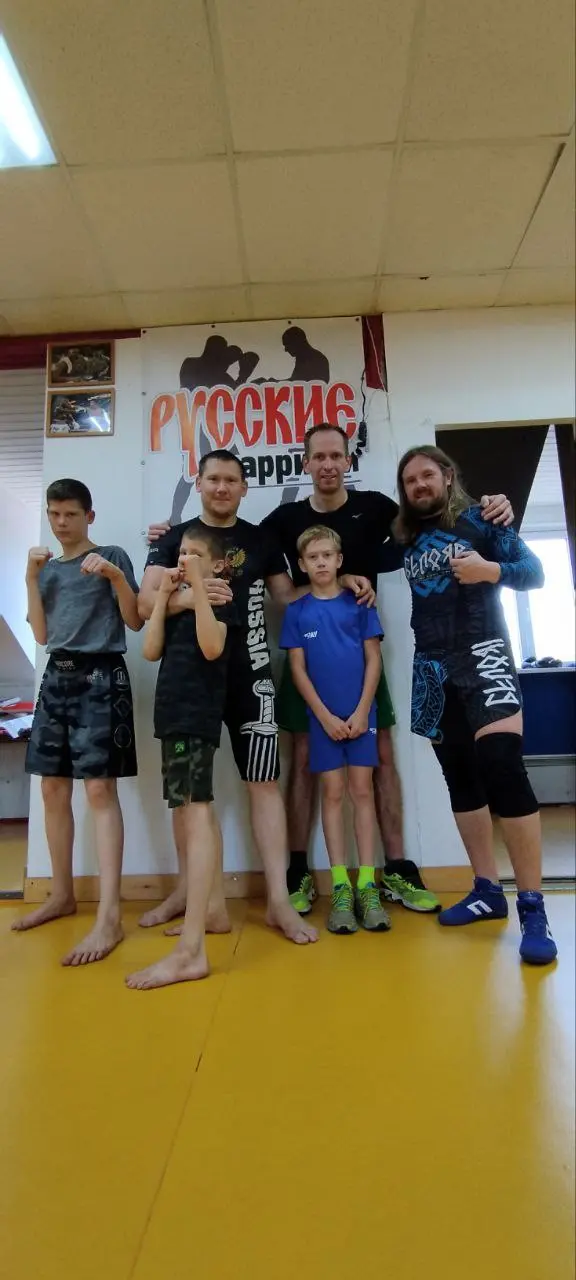 тренировка по боксу на РУССКИХ СПАРРИНГАХ